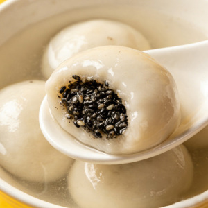 Luxury Black Sesame Tangyuan – Bold & Refreshing