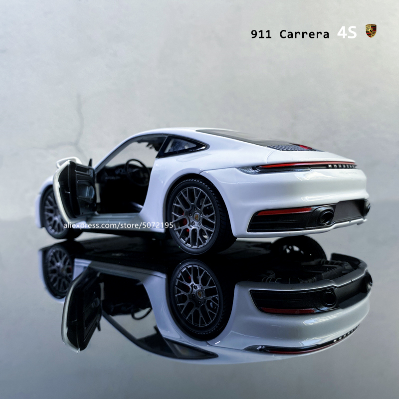 Welly 1:24 Porsche Carrera 4s Sports alloy car model Diecasts Toy Vehicles Collect gifts Non-remote control type transport toy