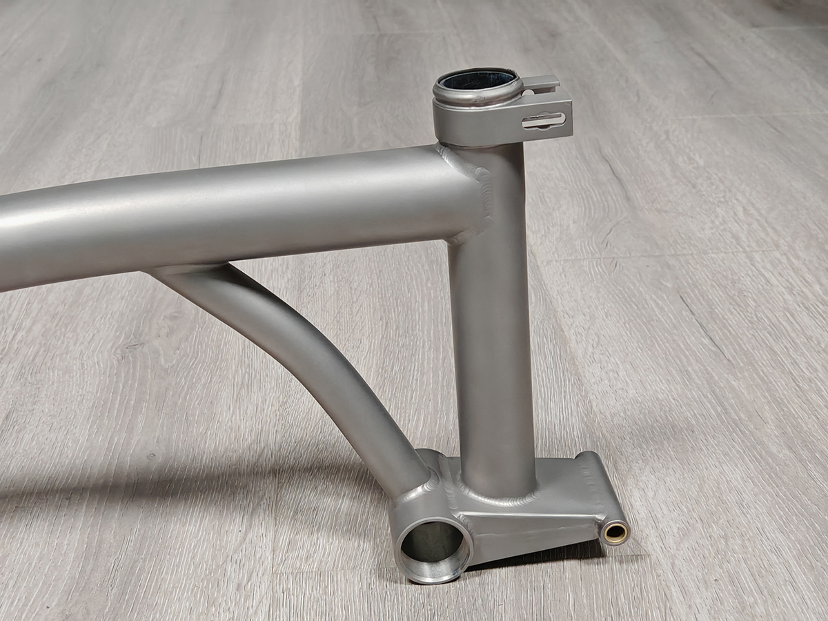 Titanium main frames for Brompton