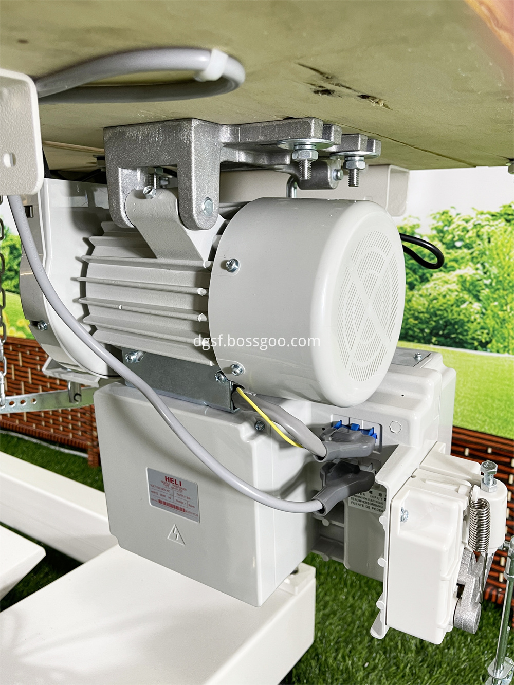Heavy Duty Cylinder Bed Sewing Machine Lx 205b 6 Jpg