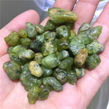 100g Natural Stone Olivine Rock Crystal Tumbled Stone Green Crystal Healing Specimen Minerals Home Desk Aquarium Decoration