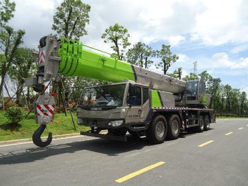 E series 30 tons mobile truck crane ZTC300E552