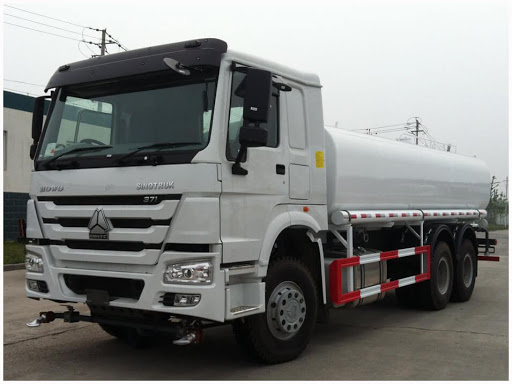 Brand sinotruk 8x4 TipperWater Spinkler Truck 20CBM