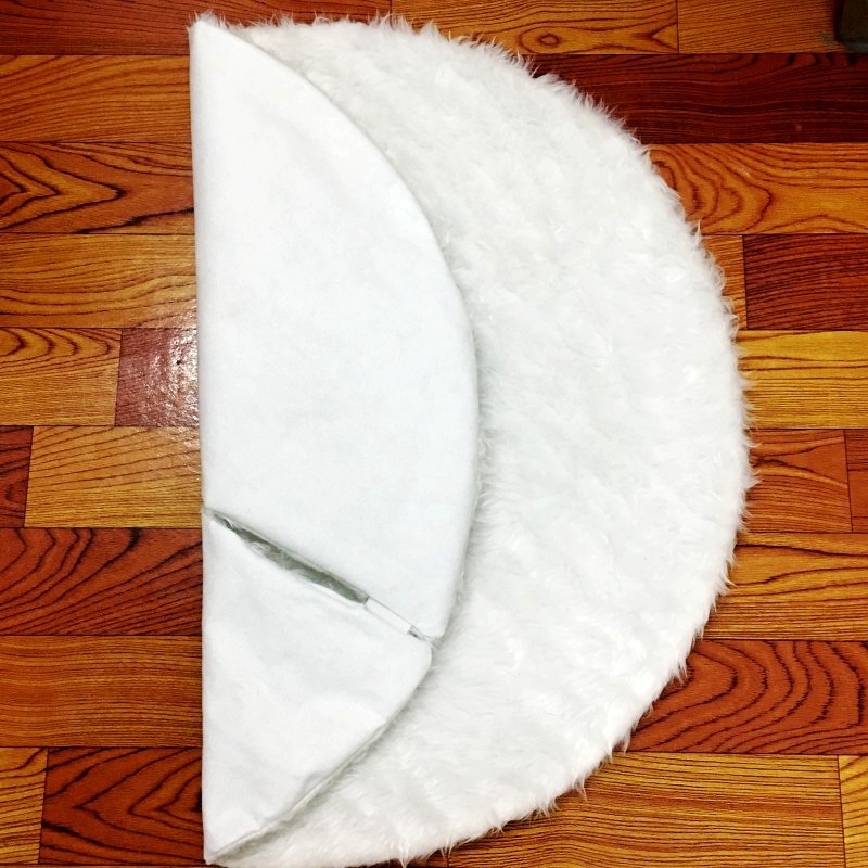 White Christmas Tree Skirt Plush Faux Fur Carpet Xmas Floor Mat Ornaments Merry Christmas New Year Christmas Tree Decoration