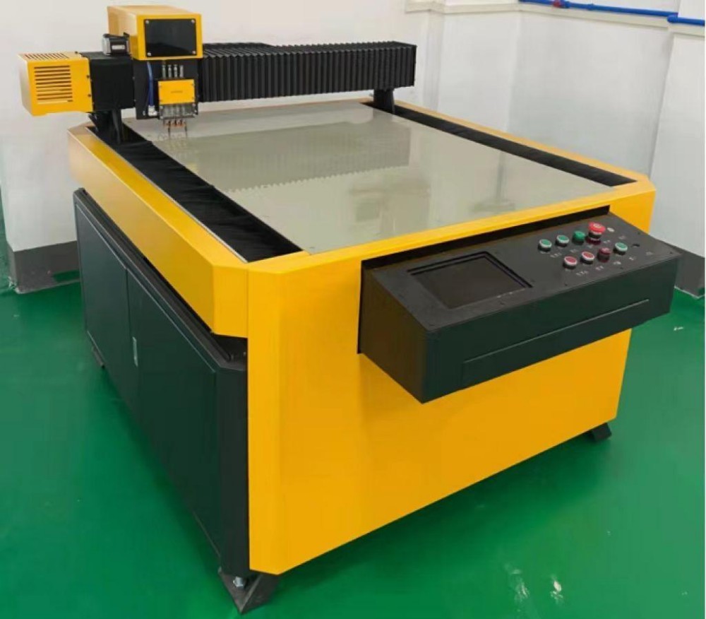 HM-05 Hot Sale Cnc Leather Upholstery Punching Machine Car Seat Cover Punching Machine (2)