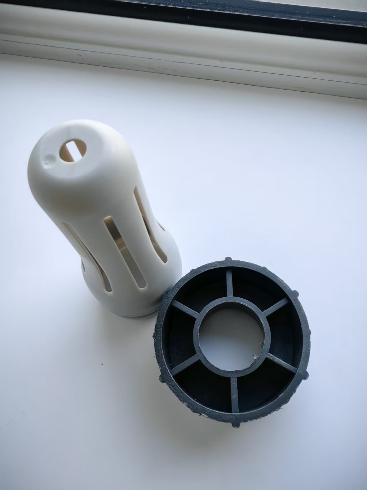 injection molding small plastic parts (2)