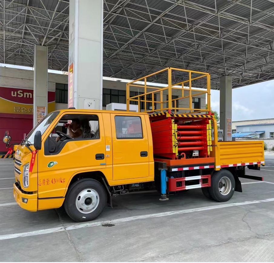 Jiangling double row cab  12 meter lifting platform