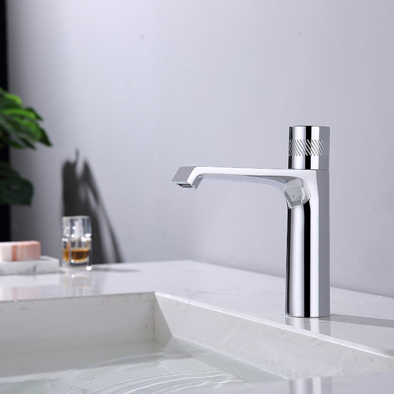 Rotatable Hot And Cold Short Basin Tap Faucet