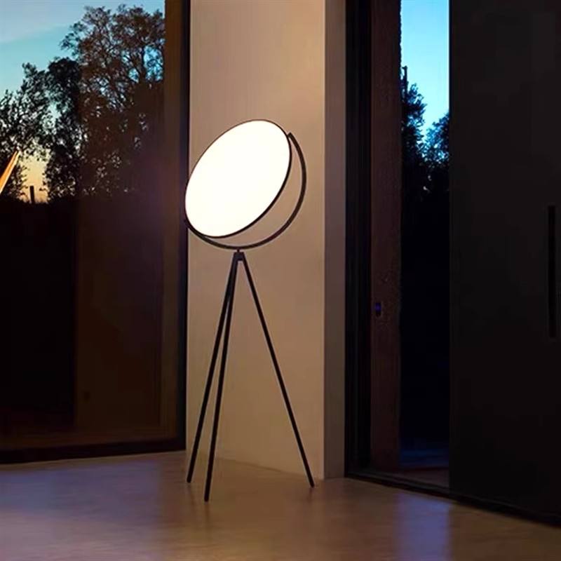 energy-efficient-led-standing-lamp-tripod