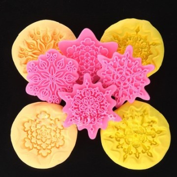 4 PCs/ Set Baking Tools Quyi Flower Pattern Cookie Cutter Cake Mold Biscuit Stamp Fondant Embosser Cake Decorating Tools K002