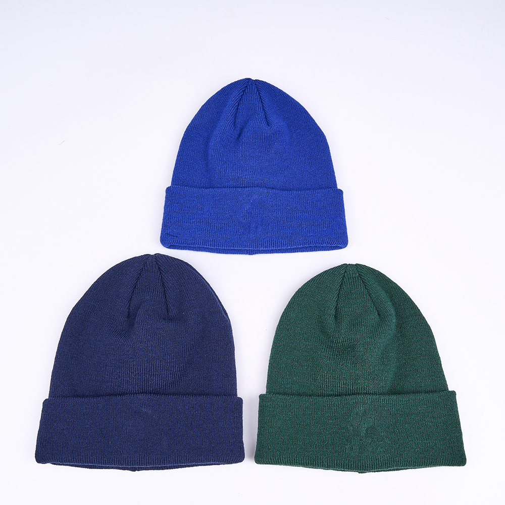 Basic adult knitted hat for Men