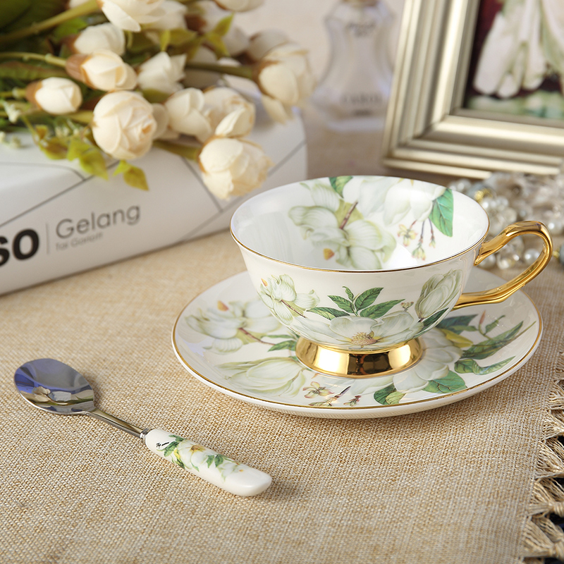 Elegant Bone China Tea Cup Saucer Spoon Set 200ml Pastoral Porcelain Coffee Cup Teatime Ceramic Teacup Cafe Espresso Cup