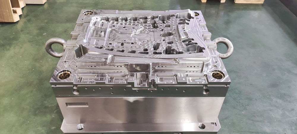 injection plastic molding die
