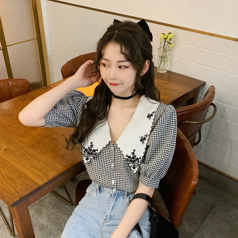 Korobov Summer New Sweet Plaid Blouses Vintage Peter Pan Collar Flower Embroidery Shirts Puff Short Sleeve Korean Blusas Mujer