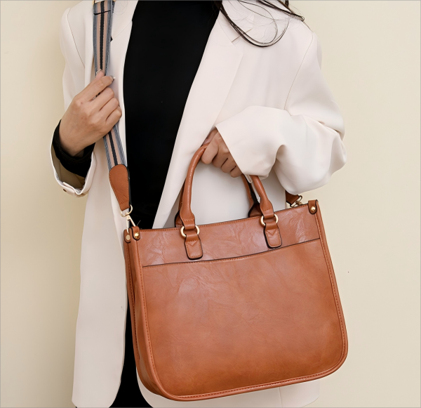 trendy daily use handbag for women