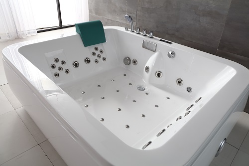 Mansfield Soaking tub