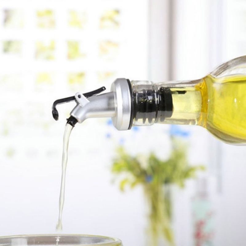 Oil Bottle Stopper Lock Plug Seal Leak-proof Food Grade Rubber Nozzle Sprayer Liquor Dispenser Wine Pourer Kitchen Bar Tool
