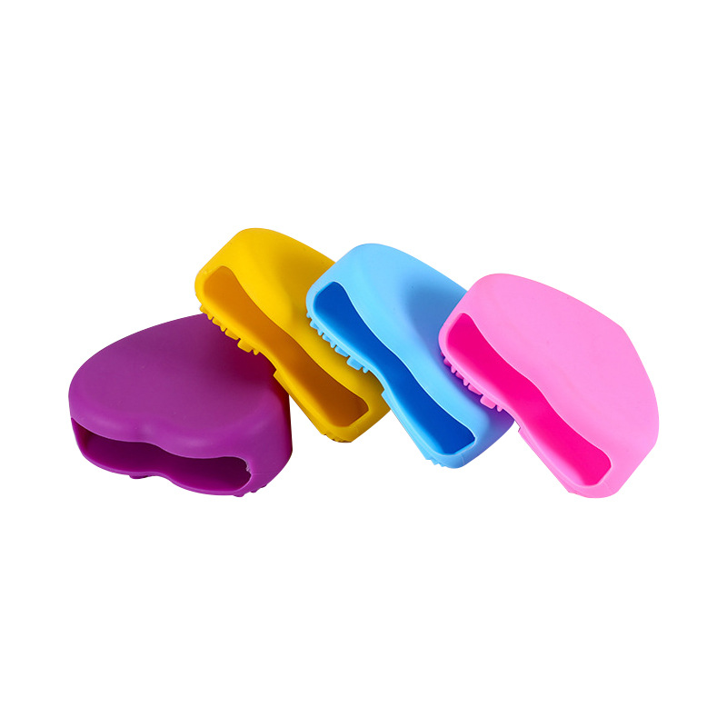 1PC Silicone Fashion Heart Shape Egg Cleaning Glove Makeup Washing Brush Scrubber Tool Cleaners Cleaning Brush OK 0806