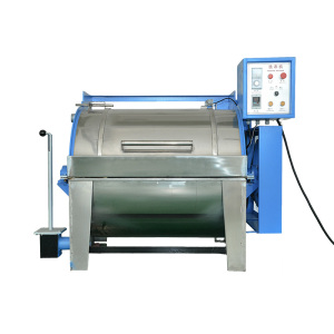 Horizontal commercial washing machine suitable for hotels