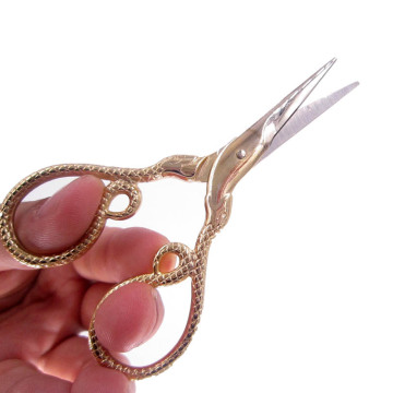 Gold Snake cross stitch Sewing Fancywork fabric Tailor Needlework Yarn Dressmake Thread shear Cut embroidary Trim Scissor Thrum