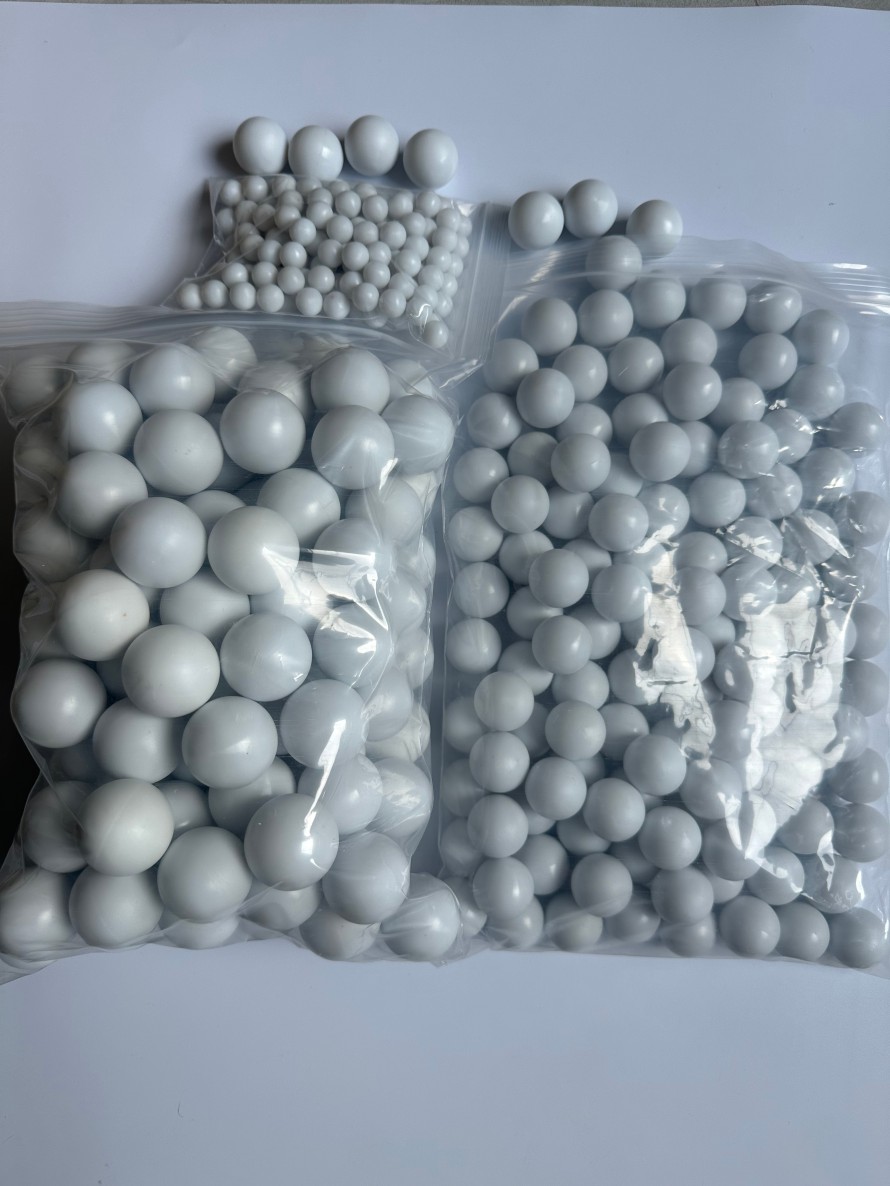 Ertalyte@PETP solid balls2