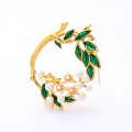 High Quality Enamel Gold Color Brooch Fresh Olive Branch Acrylic Pearls Pins For Women Suit Sweater New Arrival Jewelry