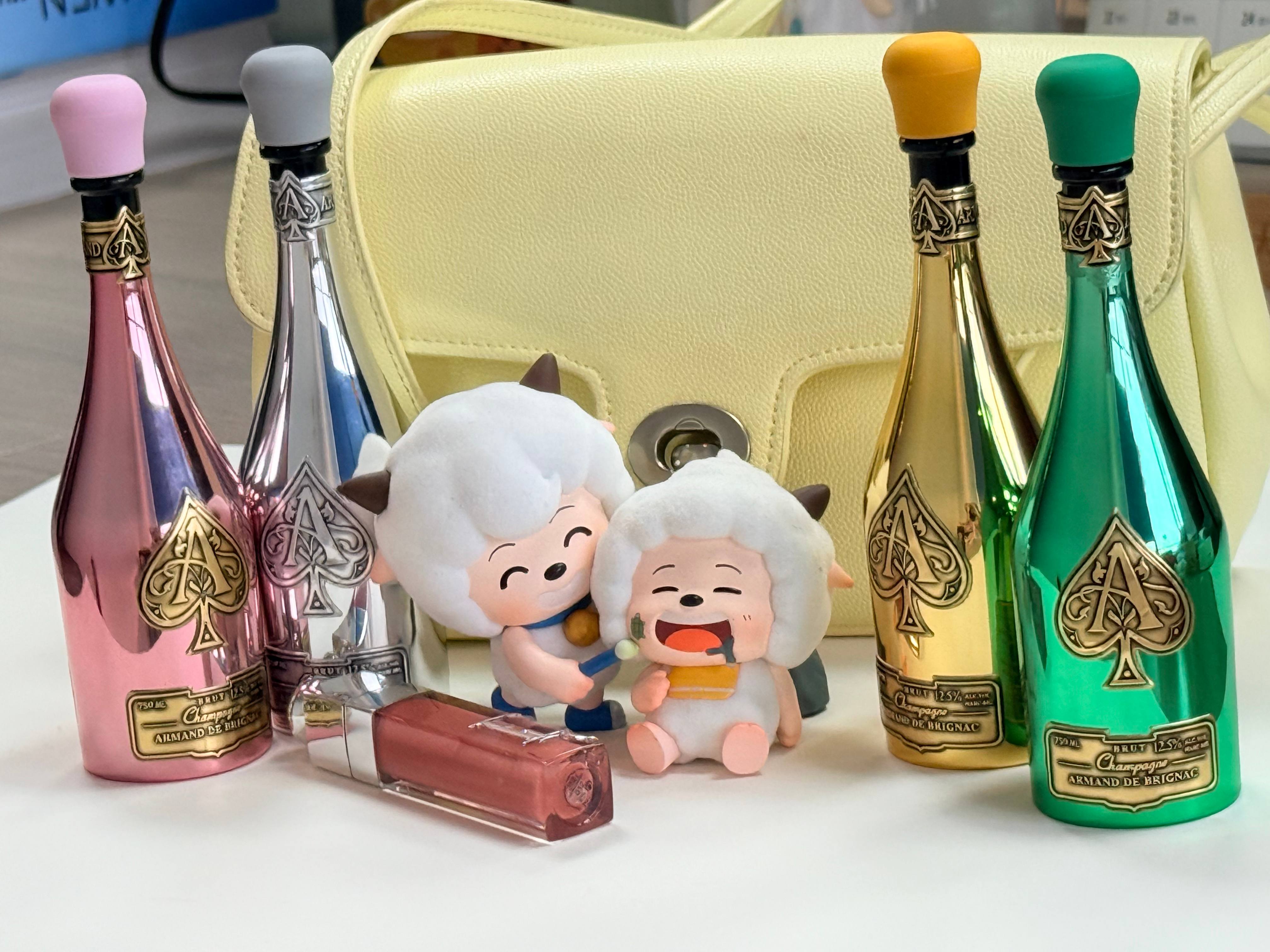 Armand de brignac Champagne vape 50000 Puff (4)