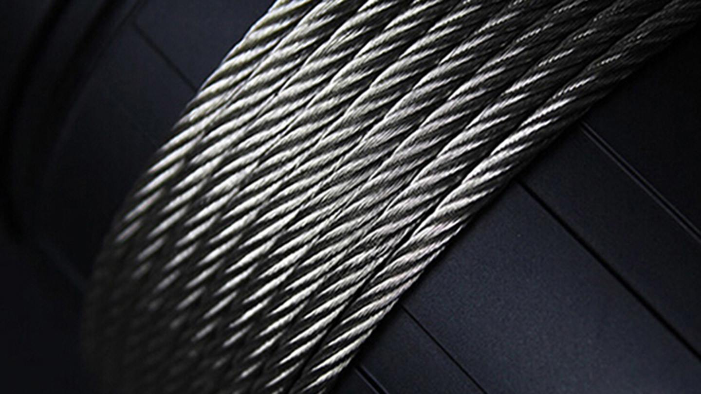 Corde en acier revêtu en nylon, câble en acier galvanisé en nylon, câble en  acier galvanisé avec revêtement, fabricant de câbles en acier revêtu en PVC  et fournisseur en Chine