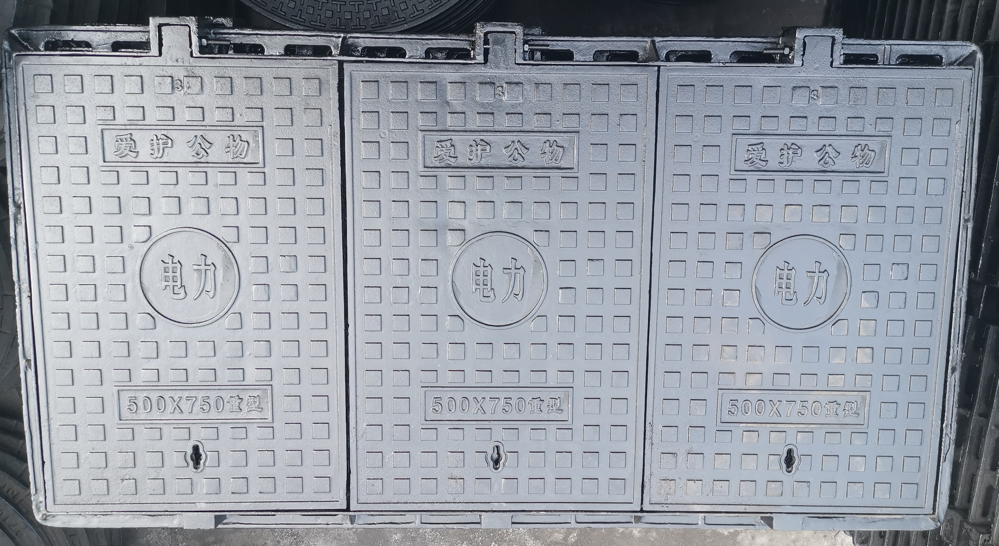 Square Ductile Manhole Cover D400